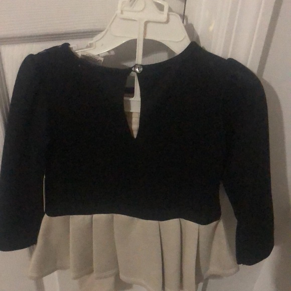 *** 2 outfits *** Girls Max Studio 2pc Outfit & White Eyelet Dress - Picture 9 of 9